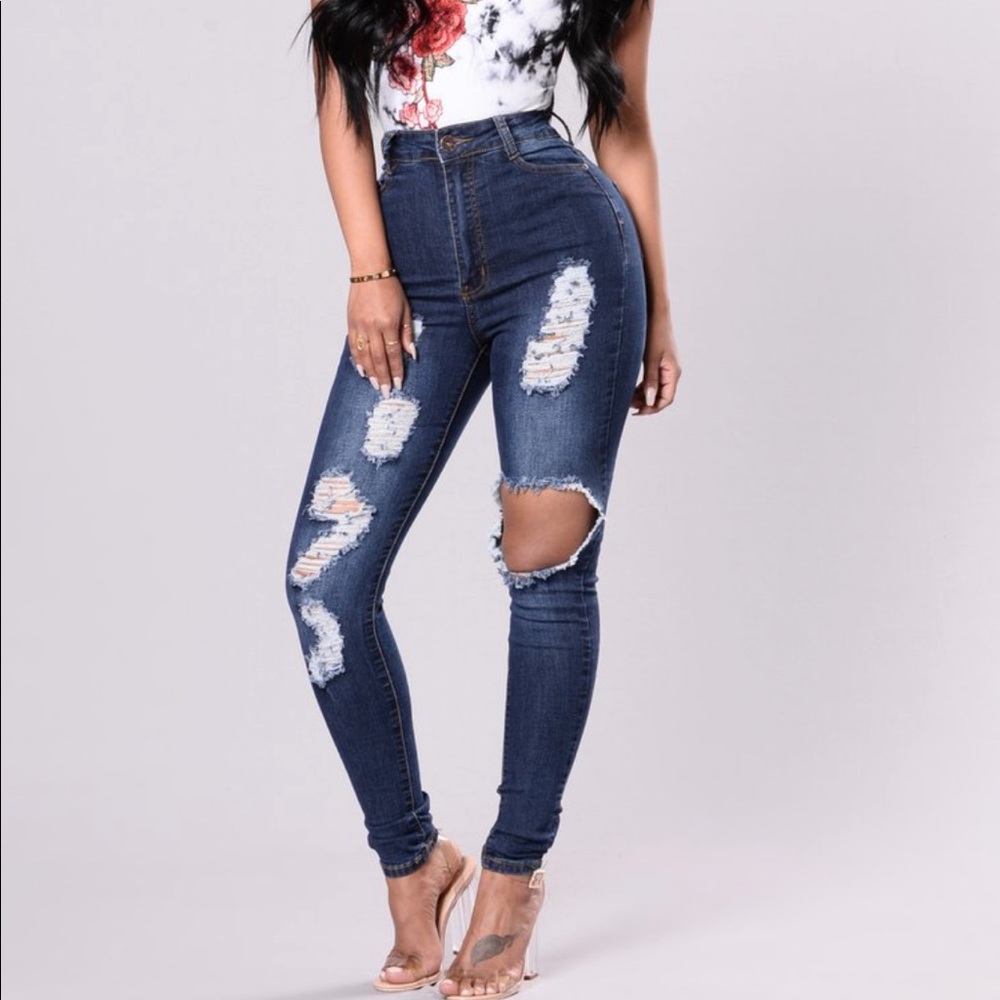 Distressed skinnies